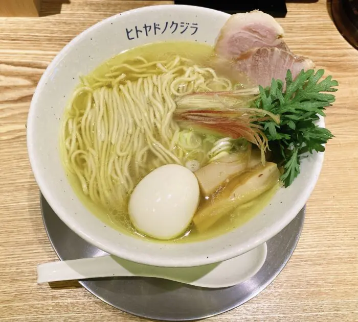 ヒトヤドノクジラ ラーメン 静岡伊豆の国市にある 1匹の鯨 の姉妹店 静岡 食べもぐブログ